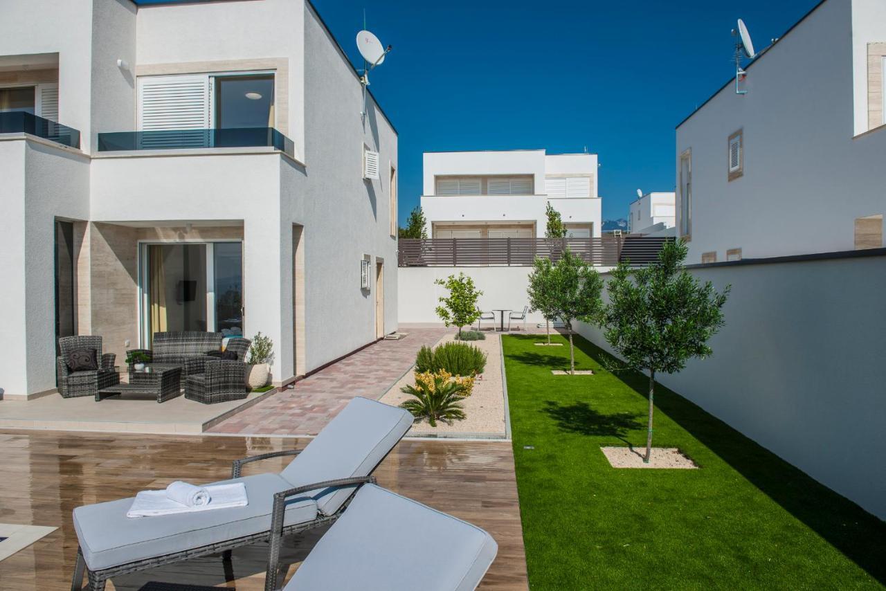 Villas Royal II With Private Pool Novalja Exterior photo